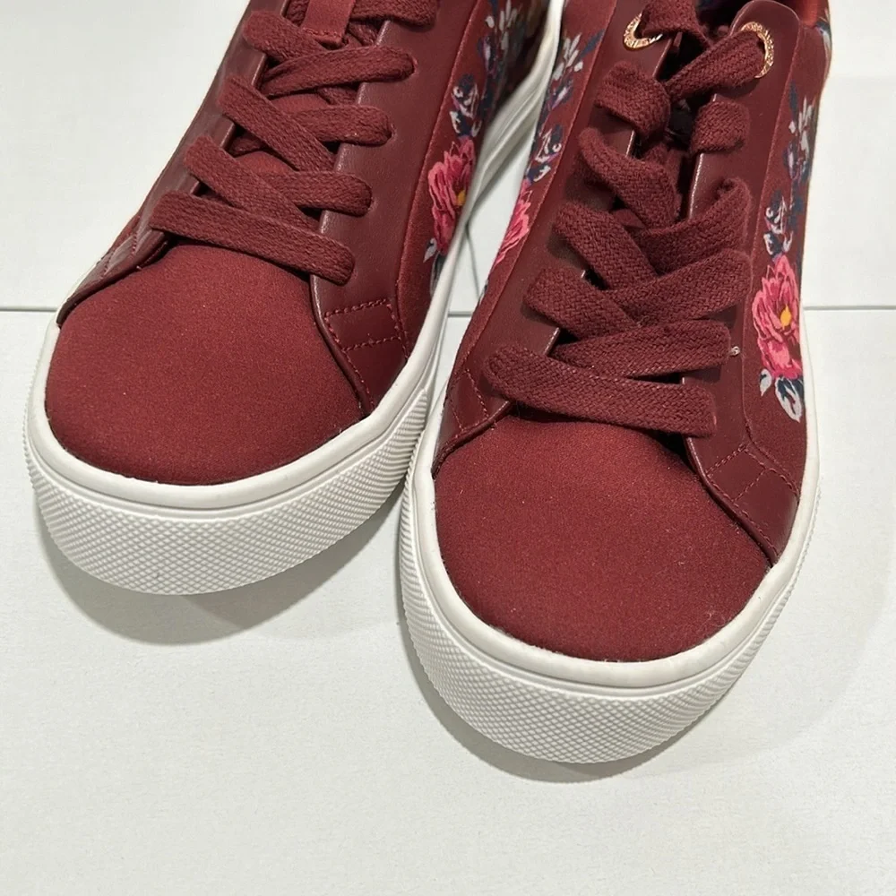 Matilda Jane clothing girls shoes flower design size 5 NWT..